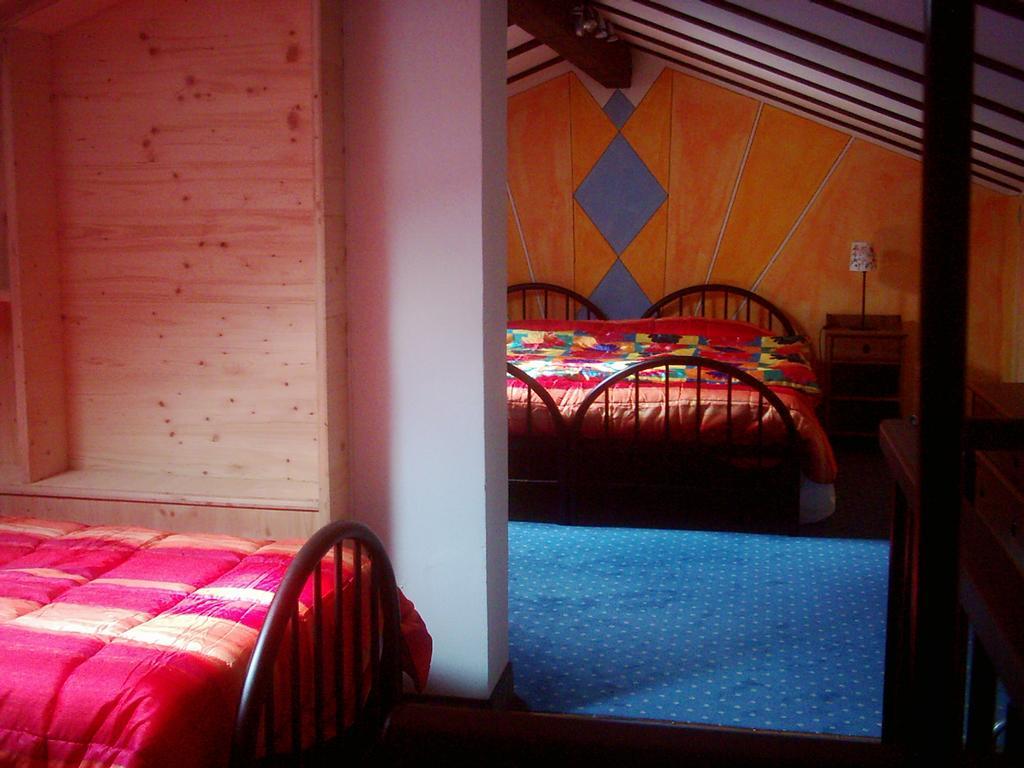 Villa Banana Cannobio Room photo